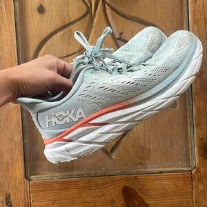 Hoka Clifton 8